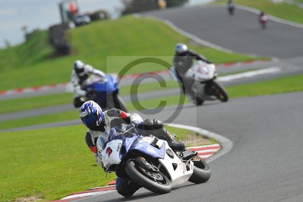 Motorcycle action photographs;Trackday digital images;event digital images;eventdigitalimages;no limits trackday;oulton park;oulton park circuit cheshire;oulton park photographs;peter wileman photography;trackday;trackday photos
