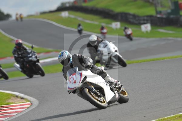Motorcycle action photographs;Trackday digital images;event digital images;eventdigitalimages;no limits trackday;oulton park;oulton park circuit cheshire;oulton park photographs;peter wileman photography;trackday;trackday photos