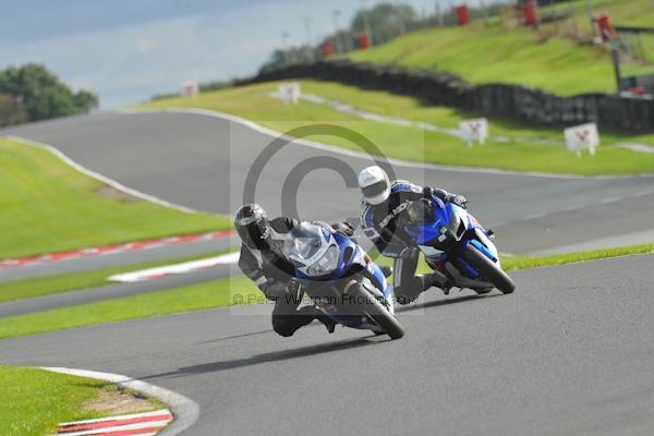 Motorcycle action photographs;Trackday digital images;event digital images;eventdigitalimages;no limits trackday;oulton park;oulton park circuit cheshire;oulton park photographs;peter wileman photography;trackday;trackday photos