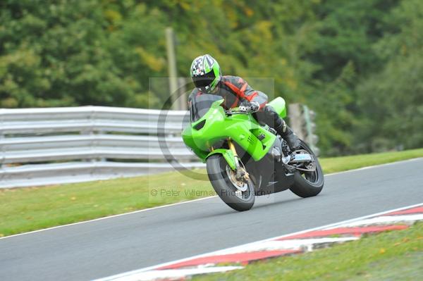 Motorcycle action photographs;Trackday digital images;event digital images;eventdigitalimages;no limits trackday;oulton park;oulton park circuit cheshire;oulton park photographs;peter wileman photography;trackday;trackday photos
