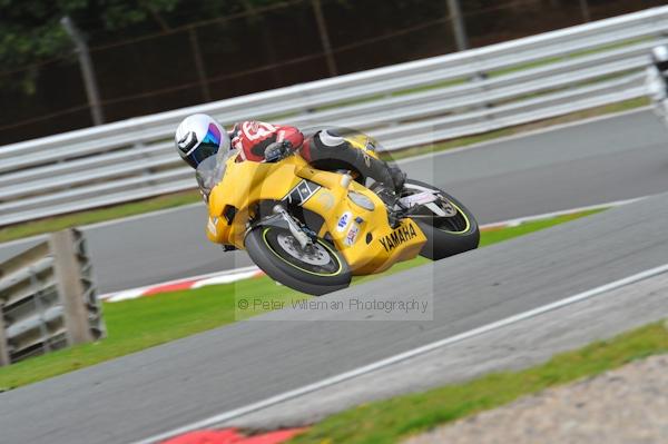 Motorcycle action photographs;Trackday digital images;event digital images;eventdigitalimages;no limits trackday;oulton park;oulton park circuit cheshire;oulton park photographs;peter wileman photography;trackday;trackday photos