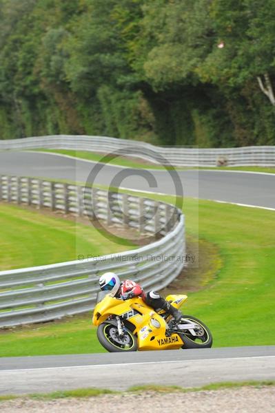 Motorcycle action photographs;Trackday digital images;event digital images;eventdigitalimages;no limits trackday;oulton park;oulton park circuit cheshire;oulton park photographs;peter wileman photography;trackday;trackday photos