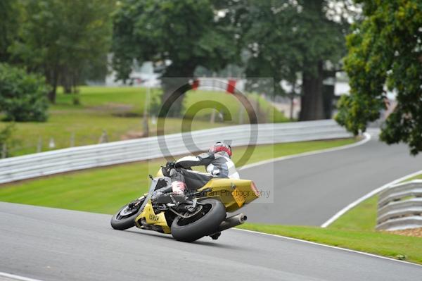 Motorcycle action photographs;Trackday digital images;event digital images;eventdigitalimages;no limits trackday;oulton park;oulton park circuit cheshire;oulton park photographs;peter wileman photography;trackday;trackday photos