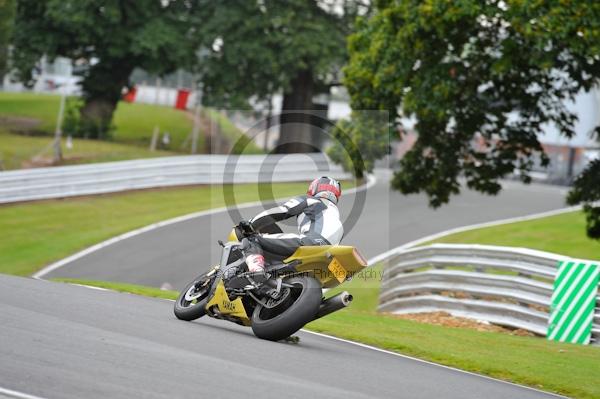 Motorcycle action photographs;Trackday digital images;event digital images;eventdigitalimages;no limits trackday;oulton park;oulton park circuit cheshire;oulton park photographs;peter wileman photography;trackday;trackday photos