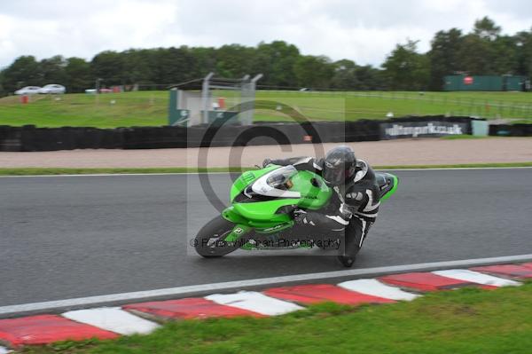 Motorcycle action photographs;Trackday digital images;event digital images;eventdigitalimages;no limits trackday;oulton park;oulton park circuit cheshire;oulton park photographs;peter wileman photography;trackday;trackday photos