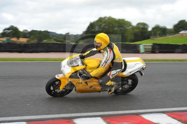 Motorcycle action photographs;Trackday digital images;event digital images;eventdigitalimages;no limits trackday;oulton park;oulton park circuit cheshire;oulton park photographs;peter wileman photography;trackday;trackday photos