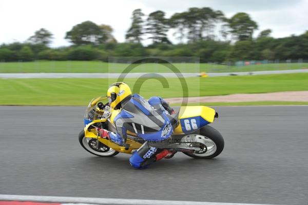Motorcycle action photographs;Trackday digital images;event digital images;eventdigitalimages;no limits trackday;oulton park;oulton park circuit cheshire;oulton park photographs;peter wileman photography;trackday;trackday photos