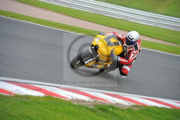 Motorcycle action photographs;Trackday digital images;event digital images;eventdigitalimages;no limits trackday;oulton park;oulton park circuit cheshire;oulton park photographs;peter wileman photography;trackday;trackday photos