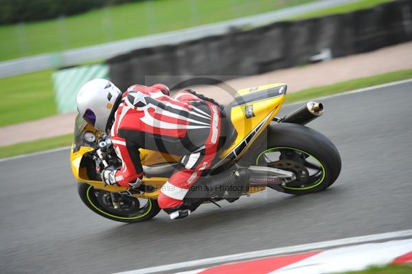 Motorcycle action photographs;Trackday digital images;event digital images;eventdigitalimages;no limits trackday;oulton park;oulton park circuit cheshire;oulton park photographs;peter wileman photography;trackday;trackday photos