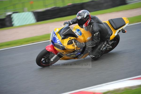 Motorcycle action photographs;Trackday digital images;event digital images;eventdigitalimages;no limits trackday;oulton park;oulton park circuit cheshire;oulton park photographs;peter wileman photography;trackday;trackday photos