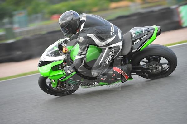 Motorcycle action photographs;Trackday digital images;event digital images;eventdigitalimages;no limits trackday;oulton park;oulton park circuit cheshire;oulton park photographs;peter wileman photography;trackday;trackday photos