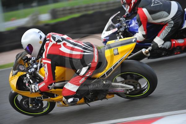 Motorcycle action photographs;Trackday digital images;event digital images;eventdigitalimages;no limits trackday;oulton park;oulton park circuit cheshire;oulton park photographs;peter wileman photography;trackday;trackday photos