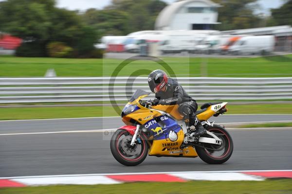 Motorcycle action photographs;Trackday digital images;event digital images;eventdigitalimages;no limits trackday;oulton park;oulton park circuit cheshire;oulton park photographs;peter wileman photography;trackday;trackday photos
