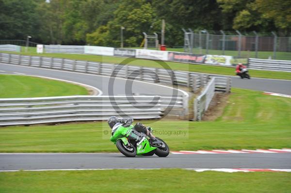 Motorcycle action photographs;Trackday digital images;event digital images;eventdigitalimages;no limits trackday;oulton park;oulton park circuit cheshire;oulton park photographs;peter wileman photography;trackday;trackday photos