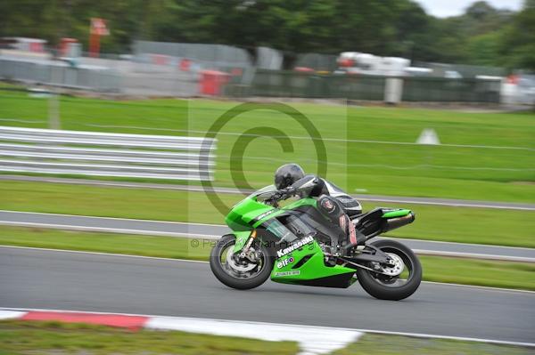 Motorcycle action photographs;Trackday digital images;event digital images;eventdigitalimages;no limits trackday;oulton park;oulton park circuit cheshire;oulton park photographs;peter wileman photography;trackday;trackday photos