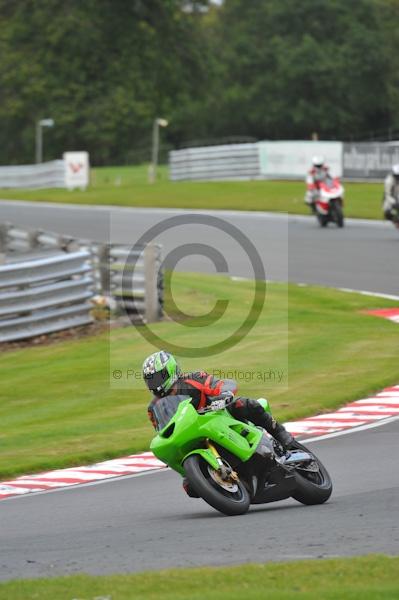 Motorcycle action photographs;Trackday digital images;event digital images;eventdigitalimages;no limits trackday;oulton park;oulton park circuit cheshire;oulton park photographs;peter wileman photography;trackday;trackday photos