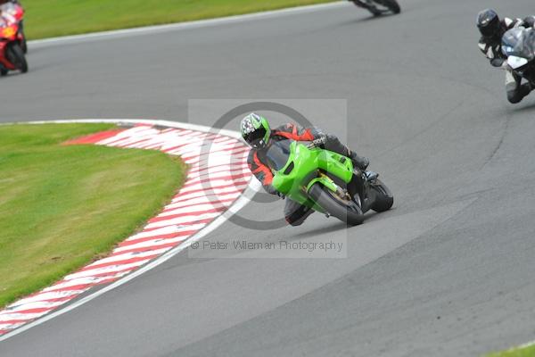 Motorcycle action photographs;Trackday digital images;event digital images;eventdigitalimages;no limits trackday;oulton park;oulton park circuit cheshire;oulton park photographs;peter wileman photography;trackday;trackday photos