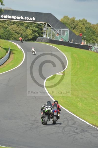 Motorcycle action photographs;Trackday digital images;event digital images;eventdigitalimages;no limits trackday;oulton park;oulton park circuit cheshire;oulton park photographs;peter wileman photography;trackday;trackday photos