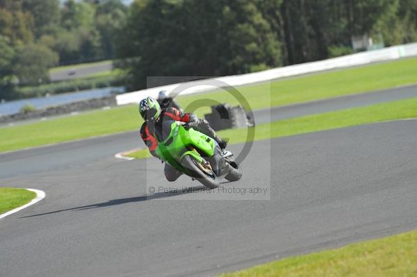 Motorcycle action photographs;Trackday digital images;event digital images;eventdigitalimages;no limits trackday;oulton park;oulton park circuit cheshire;oulton park photographs;peter wileman photography;trackday;trackday photos