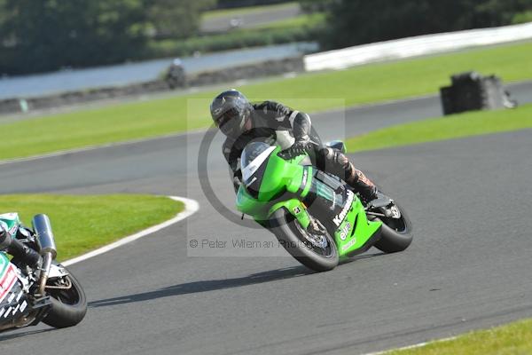 Motorcycle action photographs;Trackday digital images;event digital images;eventdigitalimages;no limits trackday;oulton park;oulton park circuit cheshire;oulton park photographs;peter wileman photography;trackday;trackday photos