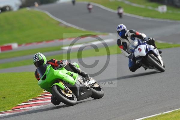 Motorcycle action photographs;Trackday digital images;event digital images;eventdigitalimages;no limits trackday;oulton park;oulton park circuit cheshire;oulton park photographs;peter wileman photography;trackday;trackday photos