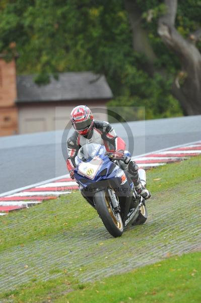 Motorcycle action photographs;Trackday digital images;event digital images;eventdigitalimages;no limits trackday;oulton park;oulton park circuit cheshire;oulton park photographs;peter wileman photography;trackday;trackday photos