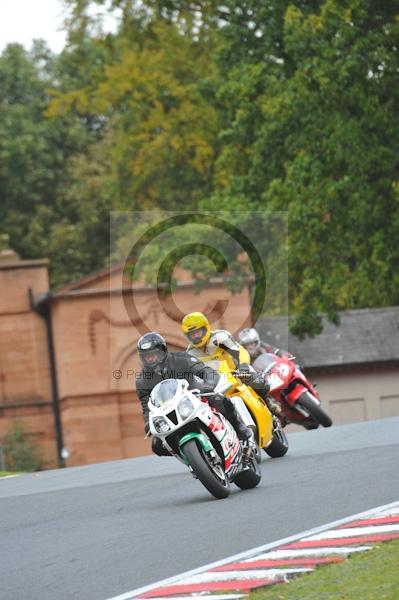 Motorcycle action photographs;Trackday digital images;event digital images;eventdigitalimages;no limits trackday;oulton park;oulton park circuit cheshire;oulton park photographs;peter wileman photography;trackday;trackday photos