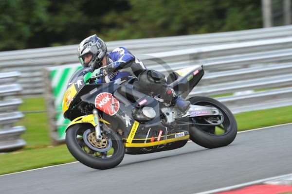 Motorcycle action photographs;Trackday digital images;event digital images;eventdigitalimages;no limits trackday;oulton park;oulton park circuit cheshire;oulton park photographs;peter wileman photography;trackday;trackday photos