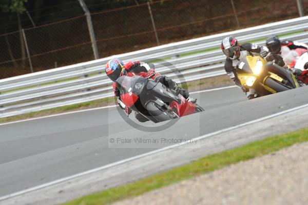 Motorcycle action photographs;Trackday digital images;event digital images;eventdigitalimages;no limits trackday;oulton park;oulton park circuit cheshire;oulton park photographs;peter wileman photography;trackday;trackday photos