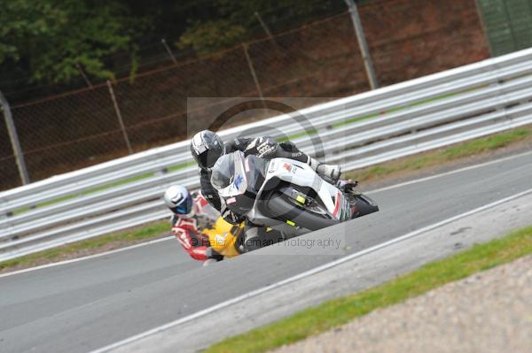 Motorcycle action photographs;Trackday digital images;event digital images;eventdigitalimages;no limits trackday;oulton park;oulton park circuit cheshire;oulton park photographs;peter wileman photography;trackday;trackday photos