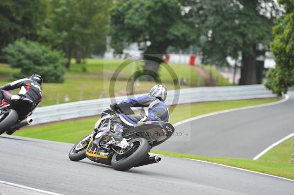 Motorcycle action photographs;Trackday digital images;event digital images;eventdigitalimages;no limits trackday;oulton park;oulton park circuit cheshire;oulton park photographs;peter wileman photography;trackday;trackday photos