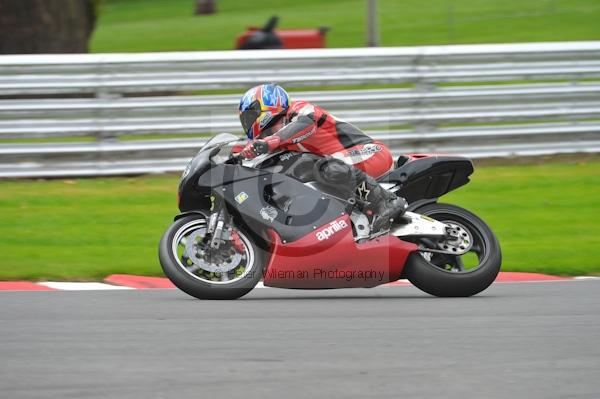 Motorcycle action photographs;Trackday digital images;event digital images;eventdigitalimages;no limits trackday;oulton park;oulton park circuit cheshire;oulton park photographs;peter wileman photography;trackday;trackday photos