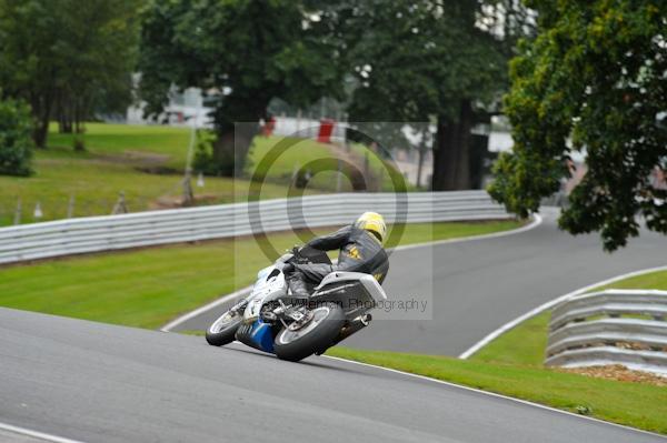 Motorcycle action photographs;Trackday digital images;event digital images;eventdigitalimages;no limits trackday;oulton park;oulton park circuit cheshire;oulton park photographs;peter wileman photography;trackday;trackday photos