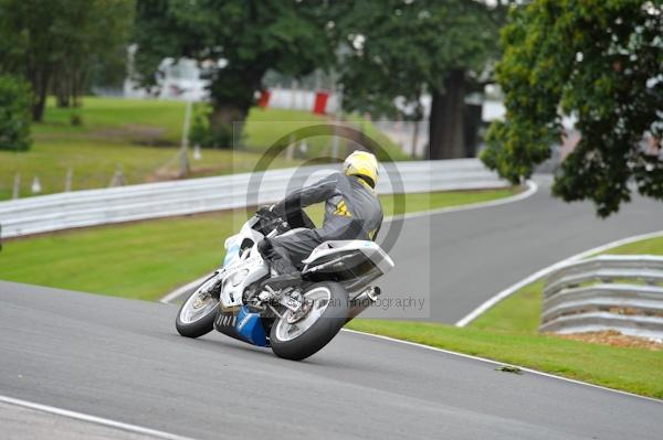 Motorcycle action photographs;Trackday digital images;event digital images;eventdigitalimages;no limits trackday;oulton park;oulton park circuit cheshire;oulton park photographs;peter wileman photography;trackday;trackday photos