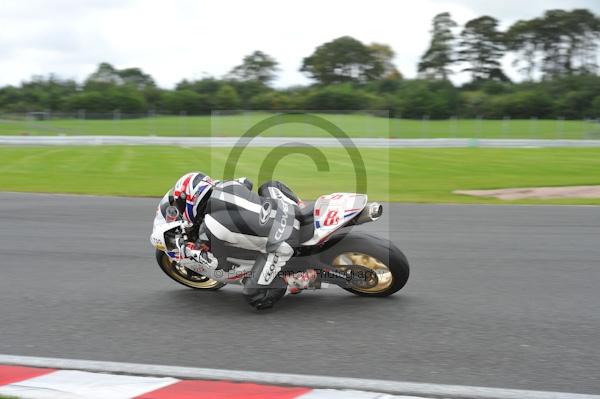 Motorcycle action photographs;Trackday digital images;event digital images;eventdigitalimages;no limits trackday;oulton park;oulton park circuit cheshire;oulton park photographs;peter wileman photography;trackday;trackday photos