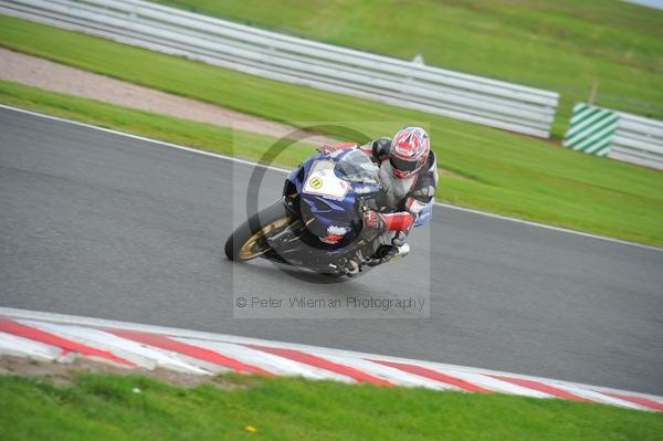 Motorcycle action photographs;Trackday digital images;event digital images;eventdigitalimages;no limits trackday;oulton park;oulton park circuit cheshire;oulton park photographs;peter wileman photography;trackday;trackday photos
