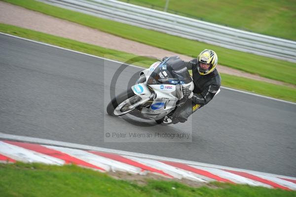 Motorcycle action photographs;Trackday digital images;event digital images;eventdigitalimages;no limits trackday;oulton park;oulton park circuit cheshire;oulton park photographs;peter wileman photography;trackday;trackday photos