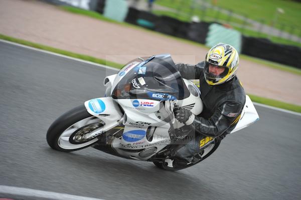 Motorcycle action photographs;Trackday digital images;event digital images;eventdigitalimages;no limits trackday;oulton park;oulton park circuit cheshire;oulton park photographs;peter wileman photography;trackday;trackday photos