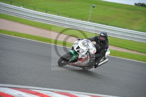 Motorcycle action photographs;Trackday digital images;event digital images;eventdigitalimages;no limits trackday;oulton park;oulton park circuit cheshire;oulton park photographs;peter wileman photography;trackday;trackday photos
