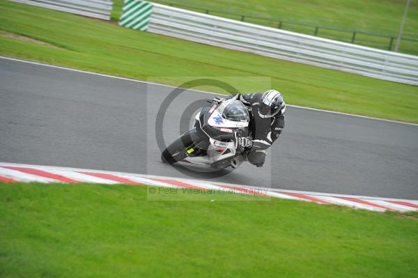 Motorcycle action photographs;Trackday digital images;event digital images;eventdigitalimages;no limits trackday;oulton park;oulton park circuit cheshire;oulton park photographs;peter wileman photography;trackday;trackday photos