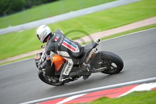 Motorcycle action photographs;Trackday digital images;event digital images;eventdigitalimages;no limits trackday;oulton park;oulton park circuit cheshire;oulton park photographs;peter wileman photography;trackday;trackday photos