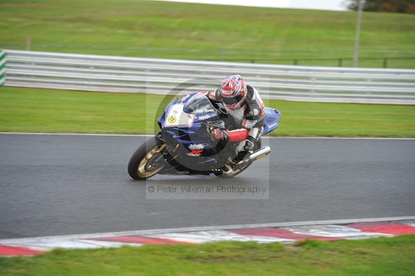 Motorcycle action photographs;Trackday digital images;event digital images;eventdigitalimages;no limits trackday;oulton park;oulton park circuit cheshire;oulton park photographs;peter wileman photography;trackday;trackday photos