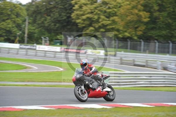 Motorcycle action photographs;Trackday digital images;event digital images;eventdigitalimages;no limits trackday;oulton park;oulton park circuit cheshire;oulton park photographs;peter wileman photography;trackday;trackday photos