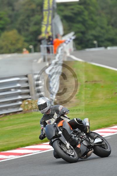 Motorcycle action photographs;Trackday digital images;event digital images;eventdigitalimages;no limits trackday;oulton park;oulton park circuit cheshire;oulton park photographs;peter wileman photography;trackday;trackday photos