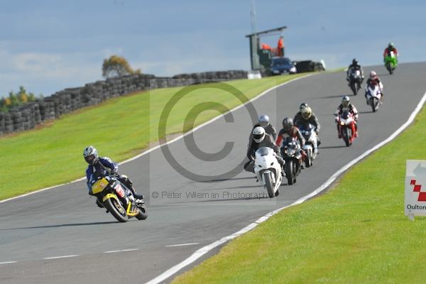 Motorcycle action photographs;Trackday digital images;event digital images;eventdigitalimages;no limits trackday;oulton park;oulton park circuit cheshire;oulton park photographs;peter wileman photography;trackday;trackday photos