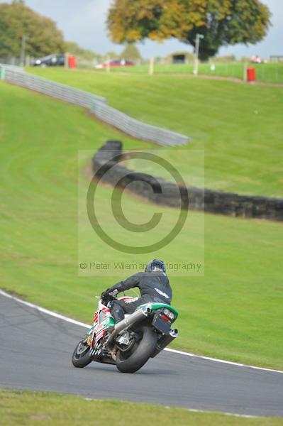 Motorcycle action photographs;Trackday digital images;event digital images;eventdigitalimages;no limits trackday;oulton park;oulton park circuit cheshire;oulton park photographs;peter wileman photography;trackday;trackday photos