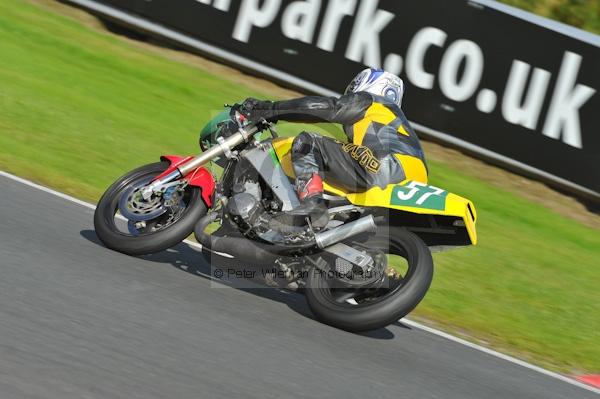 Motorcycle action photographs;Trackday digital images;event digital images;eventdigitalimages;no limits trackday;oulton park;oulton park circuit cheshire;oulton park photographs;peter wileman photography;trackday;trackday photos