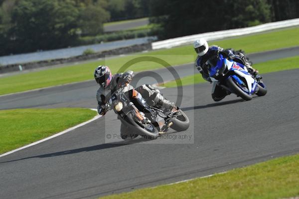 Motorcycle action photographs;Trackday digital images;event digital images;eventdigitalimages;no limits trackday;oulton park;oulton park circuit cheshire;oulton park photographs;peter wileman photography;trackday;trackday photos