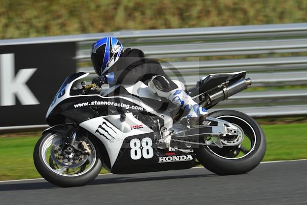 Motorcycle action photographs;Trackday digital images;event digital images;eventdigitalimages;no limits trackday;oulton park;oulton park circuit cheshire;oulton park photographs;peter wileman photography;trackday;trackday photos