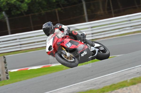 Motorcycle action photographs;Trackday digital images;event digital images;eventdigitalimages;no limits trackday;oulton park;oulton park circuit cheshire;oulton park photographs;peter wileman photography;trackday;trackday photos